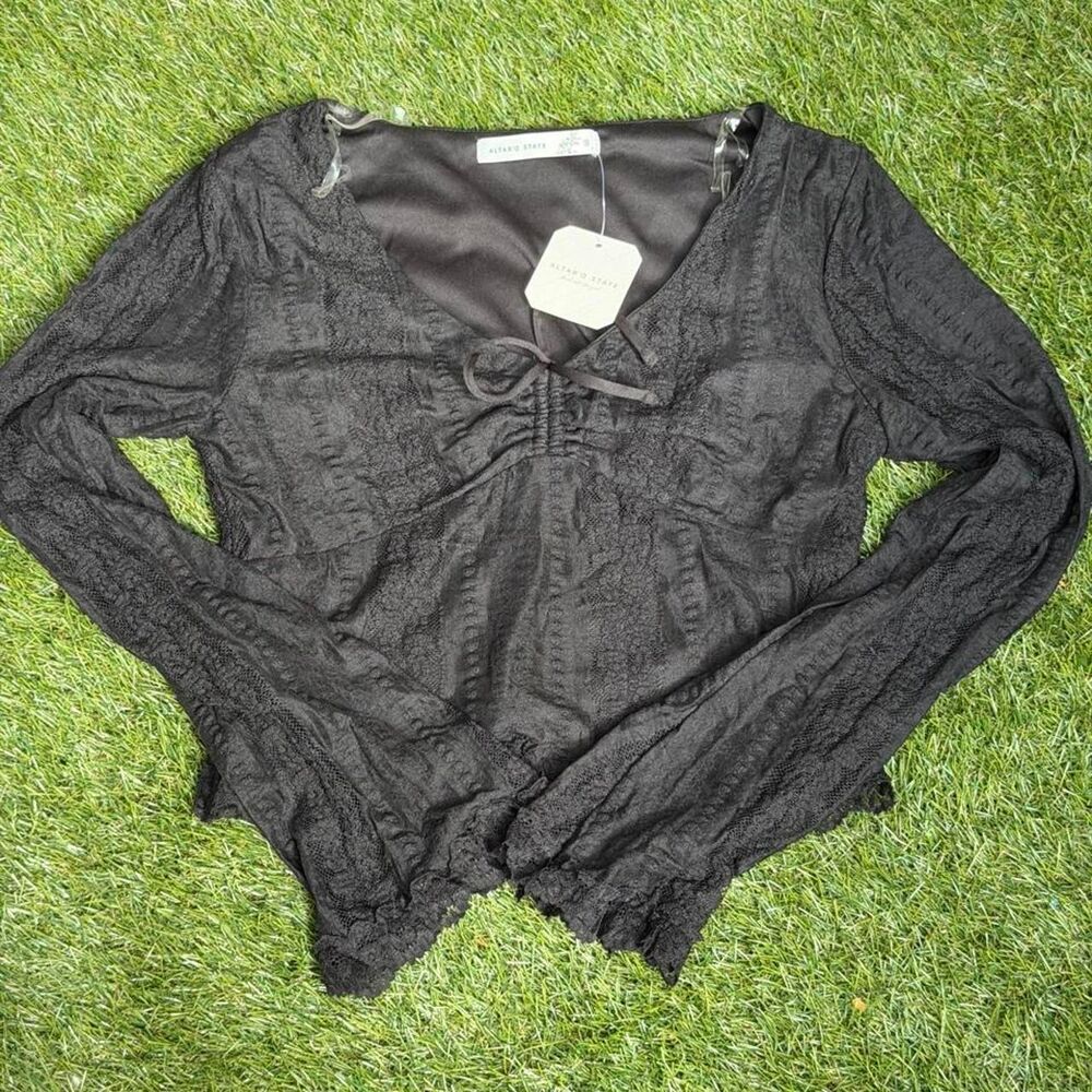Altar-d-state Women's Black Crop-top